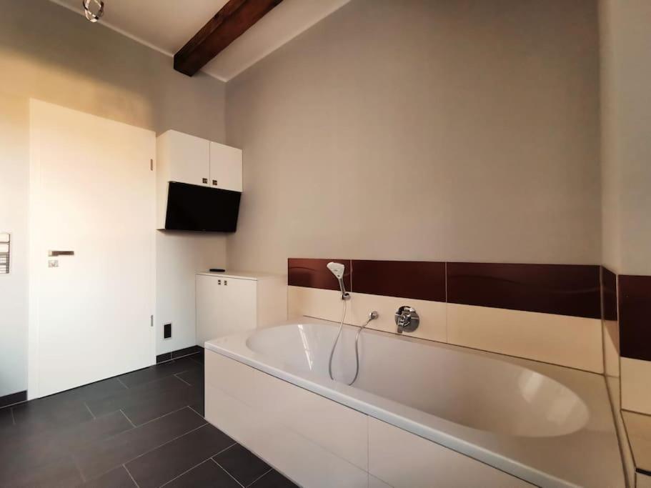 Komfortables Apartment Im Zentrum Erfurts Buitenkant foto